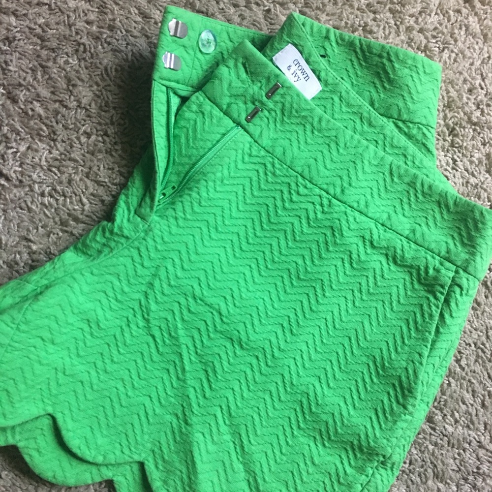 Crown & Ivy Shorts